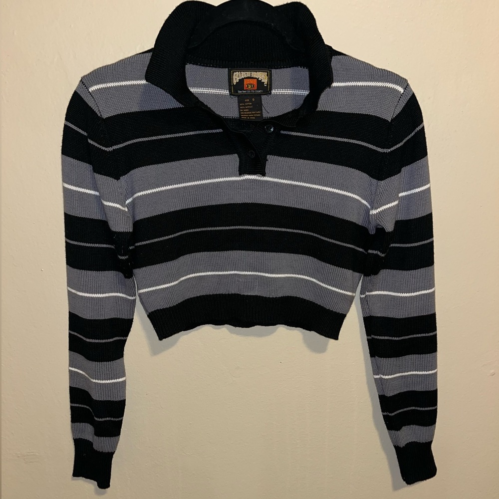 FB County Charlie Brown cropped women’s long sleeve knit top